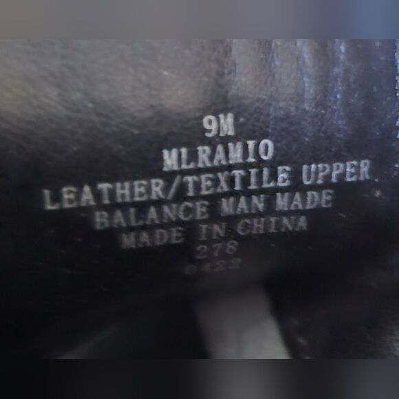 MARC FISHER LTD "Ramio" Black Leather Heeled Chelsea‎ Boot  - Size 9 - Picture 8 of 9